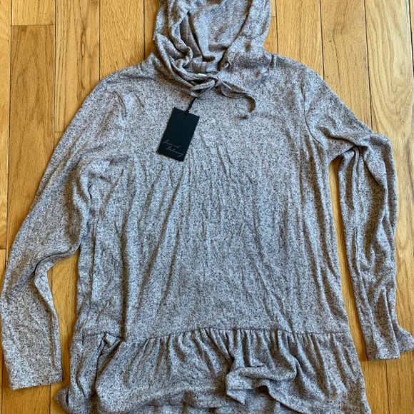 Jane and Delancey super soft hooded top. Small - Picture 1 of 13